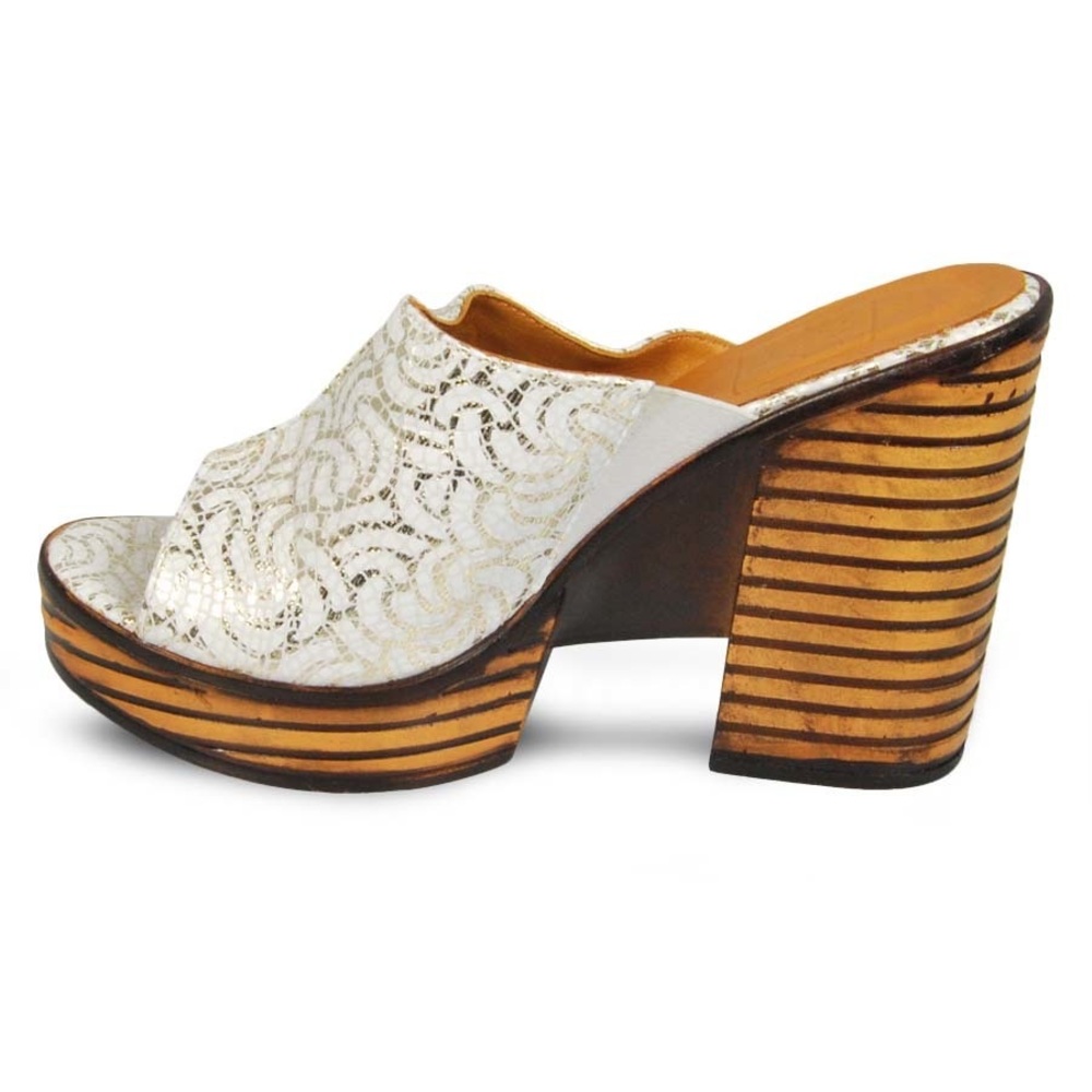 La Pinta White and Gold Women's Mules